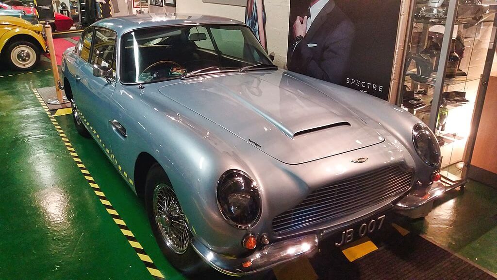 James Bond Aston Martin